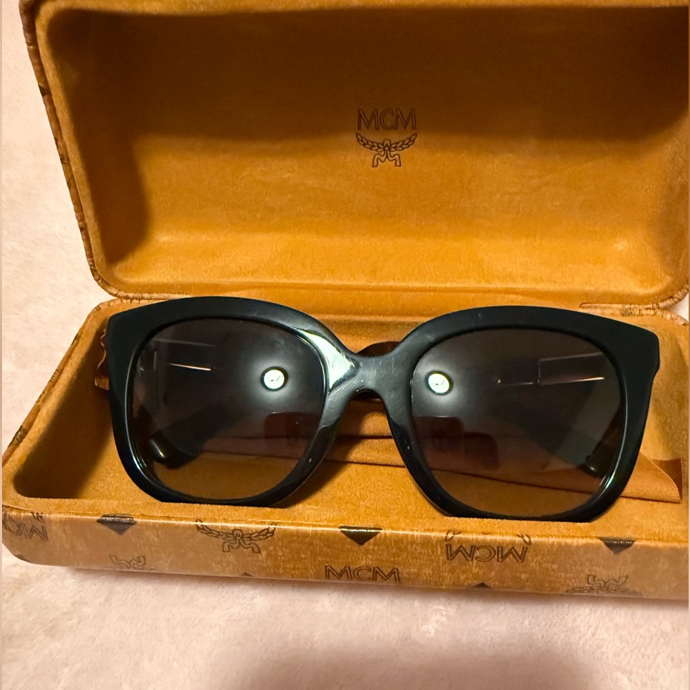 Mcm glasses